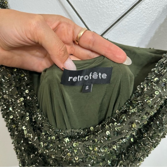 Retrofete Mich Dress in Olive - Picture 6 of 7